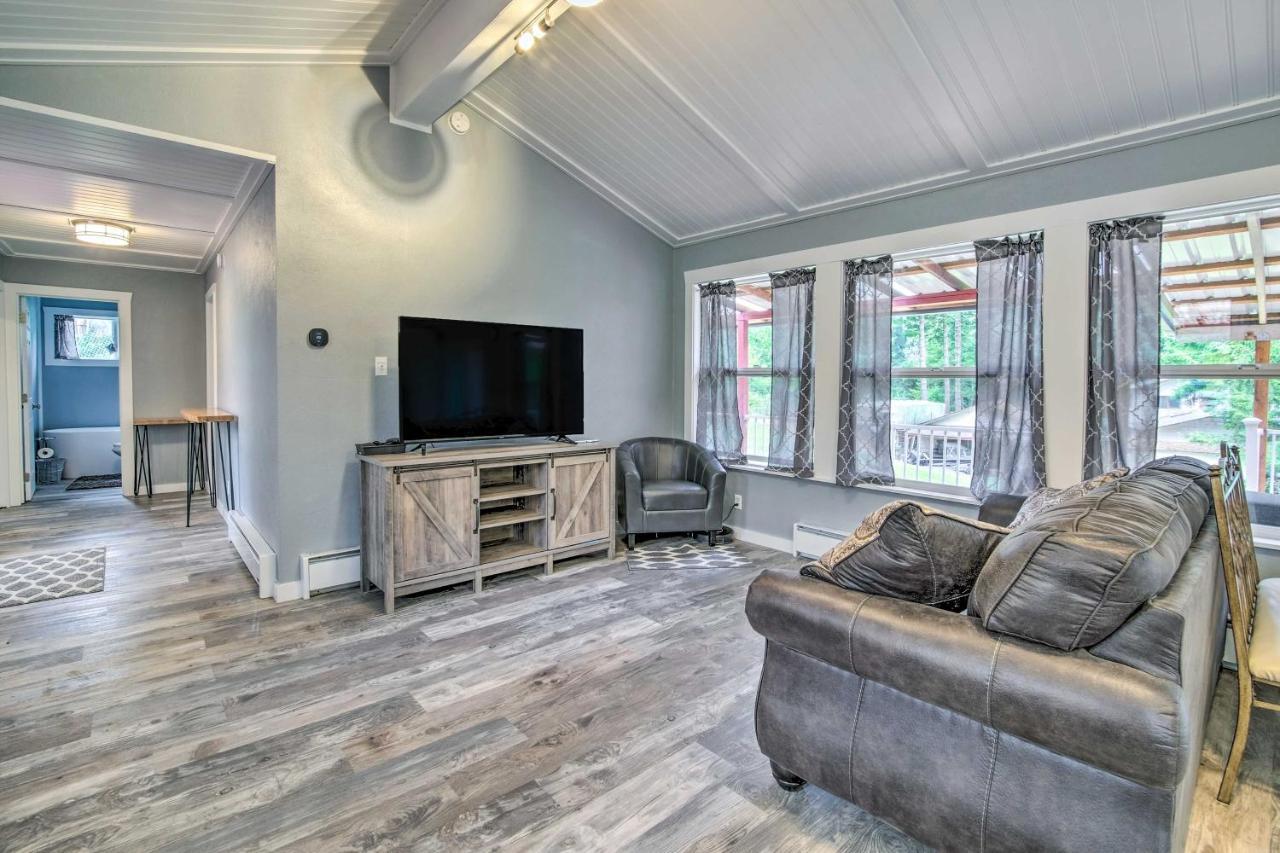 Cozy North Bend Getaway Near Dunes And Ocean! Lakeside Exterior photo